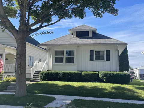 2033 S 59th, West Allis, WI 53219