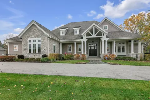11506 N Creekside, Mequon, WI 53092