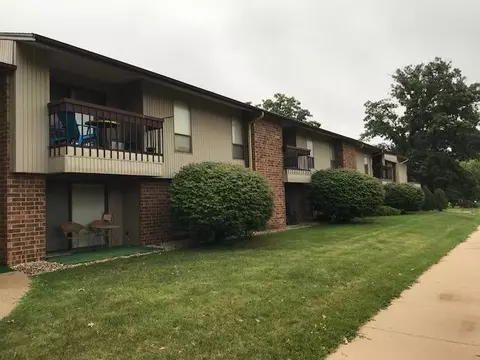 8118 W Oklahoma #16, West Allis, WI 53219