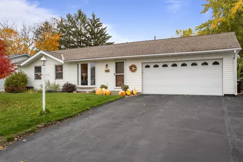 1053 La Crosse, Onalaska, WI 54650