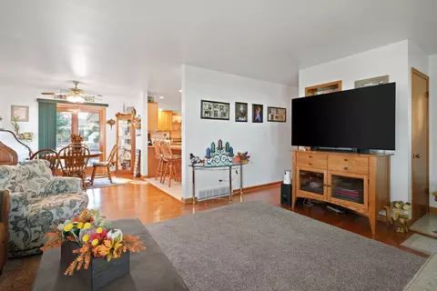 313 W 2nd, Elkhorn, WI 53121