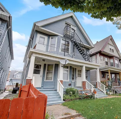 1816 W Rogers #1818, Milwaukee, WI 53204