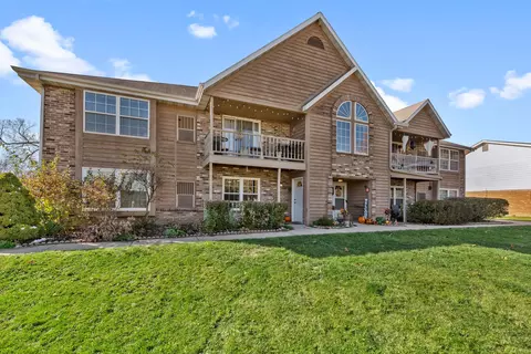 387 N Dries #B, Saukville, WI 53080