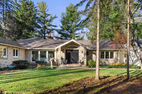 1612 E Dean, Fox Point, WI 53217