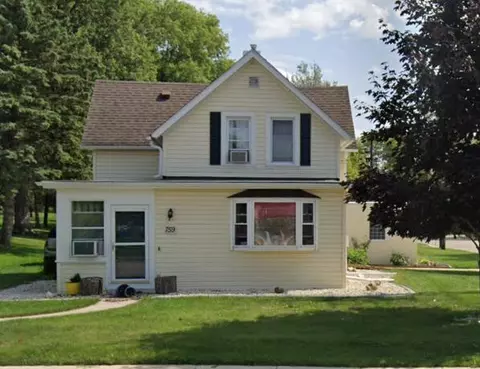 759 E Sumner, Hartford, WI 53027