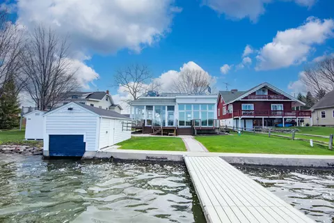 5719 Wagner, West Bend, WI 53095