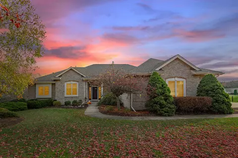 30929 River Bnd, Waterford, WI 53185