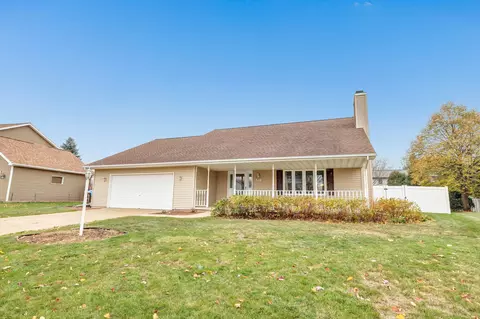 3901 E Ontonagon, Allouez, WI 54301