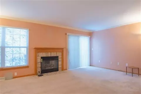 2137 E Broadway #D, Waukesha, WI 53186