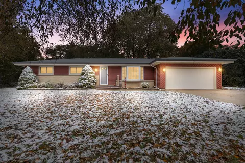 n71w13164 Mary Dl, Menomonee Falls, WI 53051