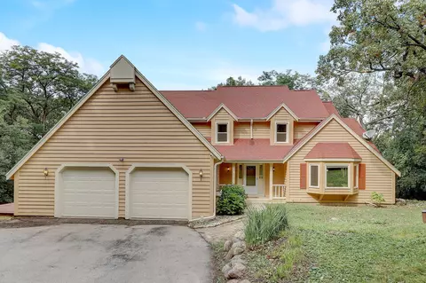 w335s9529 Red Brae, Mukwonago, WI 53149
