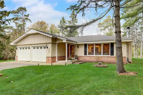 422 W Revere, Mequon, WI 53092