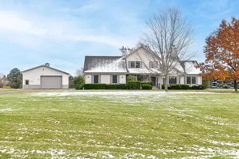 314 Castle Cv, Erin, WI 53027