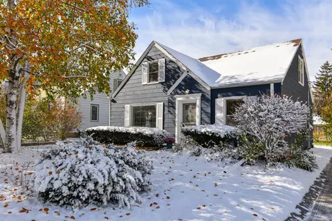 605 N 113th, Wauwatosa, WI 53226