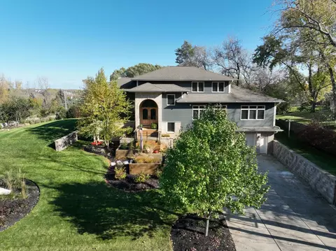 4720 S Fairview, New Berlin, WI 53146