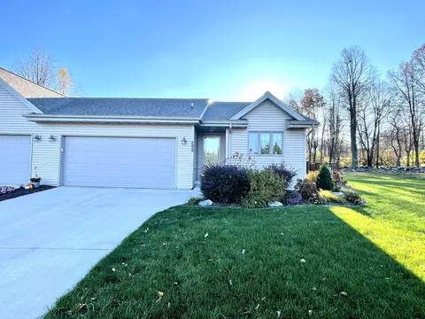 1167 Robins Nest, New Holstein, WI 53061