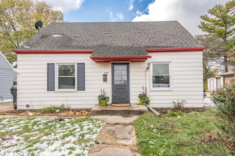 1044 Perkins, Waukesha, WI 53186
