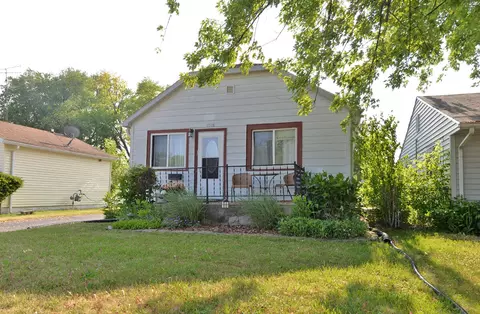 1918 Arthur, Racine, WI 53405