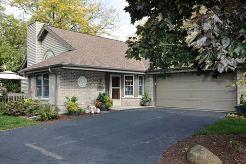 1924 Springbrook #A, Waukesha, WI 53186