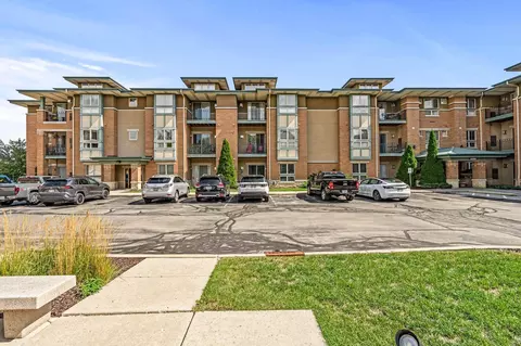 15295 W Library #105, New Berlin, WI 53151