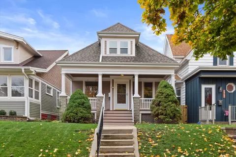 2957 S Mabbett, Milwaukee, WI 53207