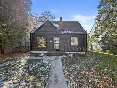 8113 W Townsend, Milwaukee, WI 53222