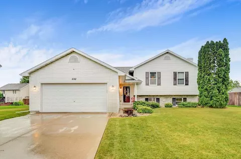 592 Ruxton Rdg, Sun Prairie, WI 53596