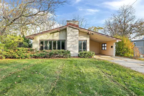 210 Lincoln, Mukwonago, WI 53149