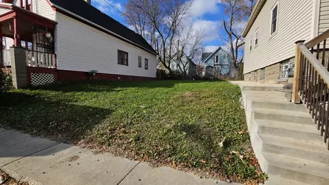 2753 N 11th, Milwaukee, WI 53206