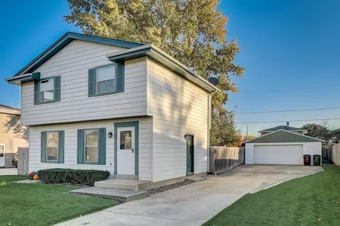 8513 Westbrook, Sturtevant, WI 53177