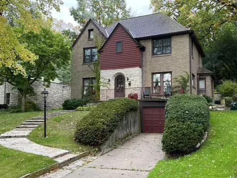 5829 W Trenton, Milwaukee, WI 53213