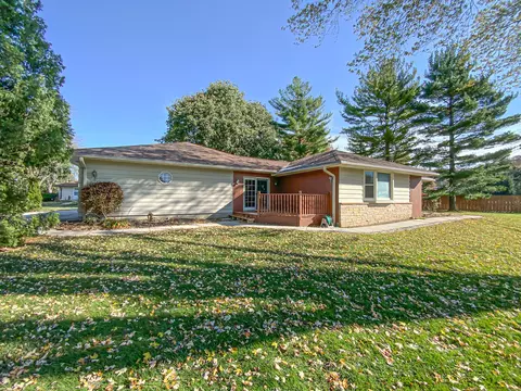 21431 W Woodland, New Berlin, WI 53146