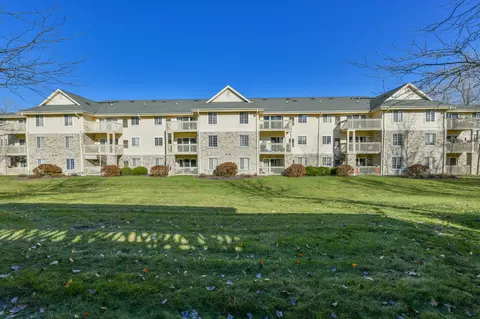 530 Windstone #209, Hartland, WI 53029