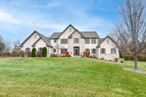 11556 N Creekside, Mequon, WI 53092