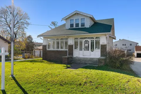 8429 N Granville, Milwaukee, WI 53224