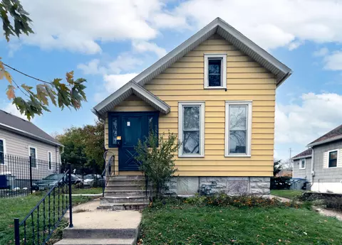 909 S 20th, Milwaukee, WI 53204