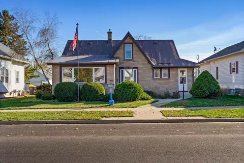 1418 Stoughton, Tomah, WI 54660
