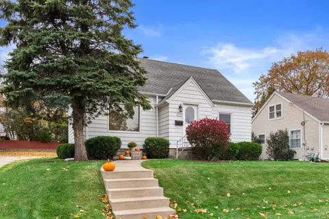 w168n9115 Falls, Menomonee Falls, WI 53051