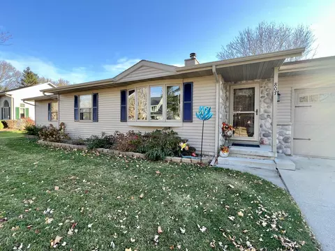 807 Cherokee, Watertown, WI 53094