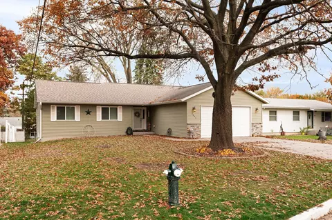 1041 Green Bay, Onalaska, WI 54650