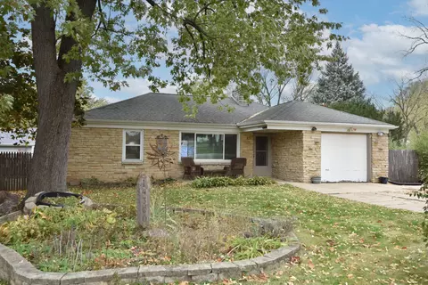 14300 W Gatewood, New Berlin, WI 53151