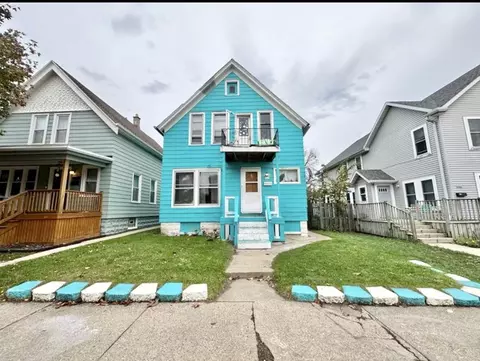 3310 N Pierce, Milwaukee, WI 53212