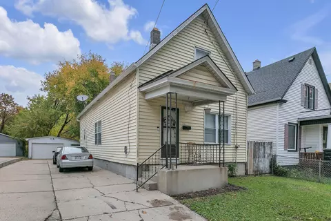 116 W Concordia, Milwaukee, WI 53212