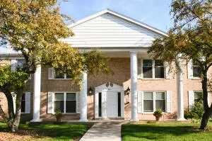 937 W Heritage #201, Mequon, WI 53092