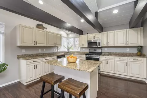 5130 S 116th, Hales Corners, WI 53130
