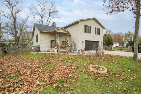 w1044 Woodbine Road, Bloomfield, WI 53128