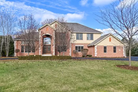 10685 N Wood Crst, Mequon, WI 53092