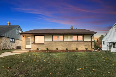 3975 S Lenox, Milwaukee, WI 53207