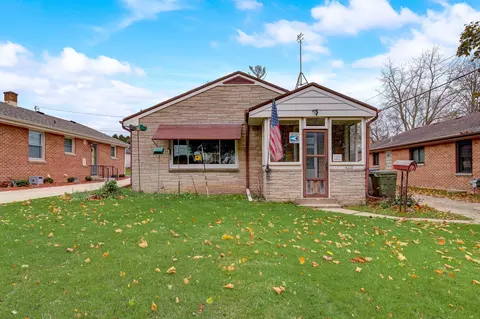 4530 S 1st, Milwaukee, WI 53207