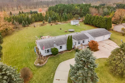 w6369 Lake Ellen Drive, Lyndon, WI 53011